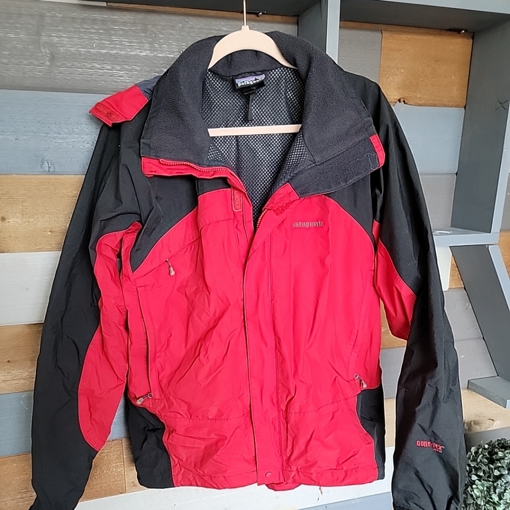 Vintage‎ Patagonia Red and Black GORETEX XCR JACKET M